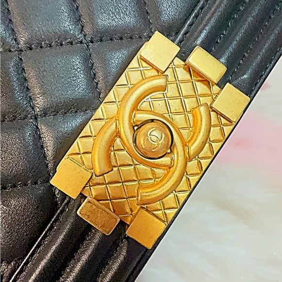 Chanel Boy leather crossbody bag
Great condition, Black, Leather - Picture 9 of 12